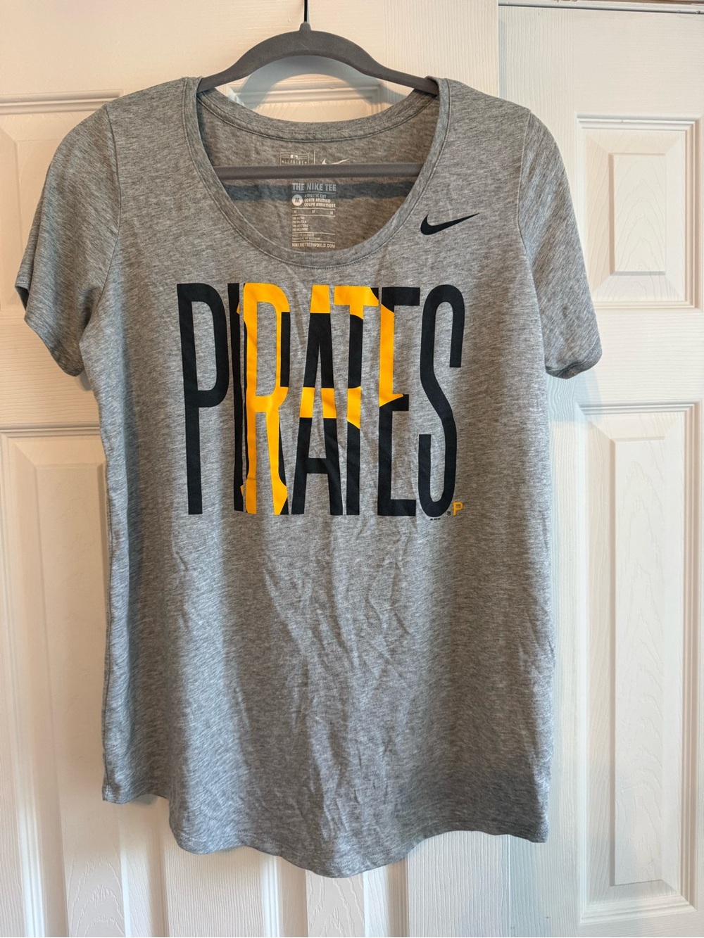 Nike grey Pittsburgh Pirates tshirt